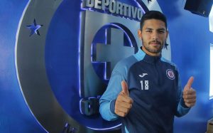 Lucas cruz azul