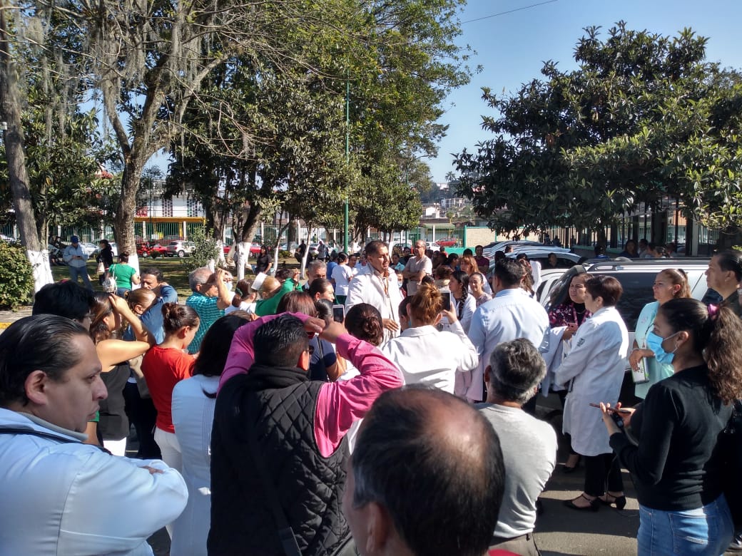 Se manifiestan trabajadores de la Clínica 66 del IMSS WhatsApp Image 2020-03-19 at 09.50.25