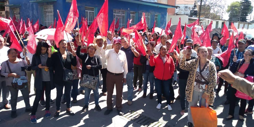 Protestan antorchistas en INVIVIENDA; algunos hasta 20 años sin escrituras antorchos