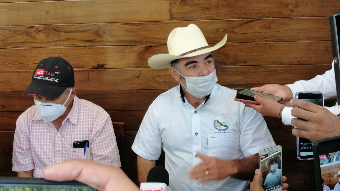 Productores lecheros del Estado de Veracruz, exigen a LICONSA el pago de nueve millones y medio de pesos de adeudo WhatsApp Image 2020-09-08 at 1.36.38 PM