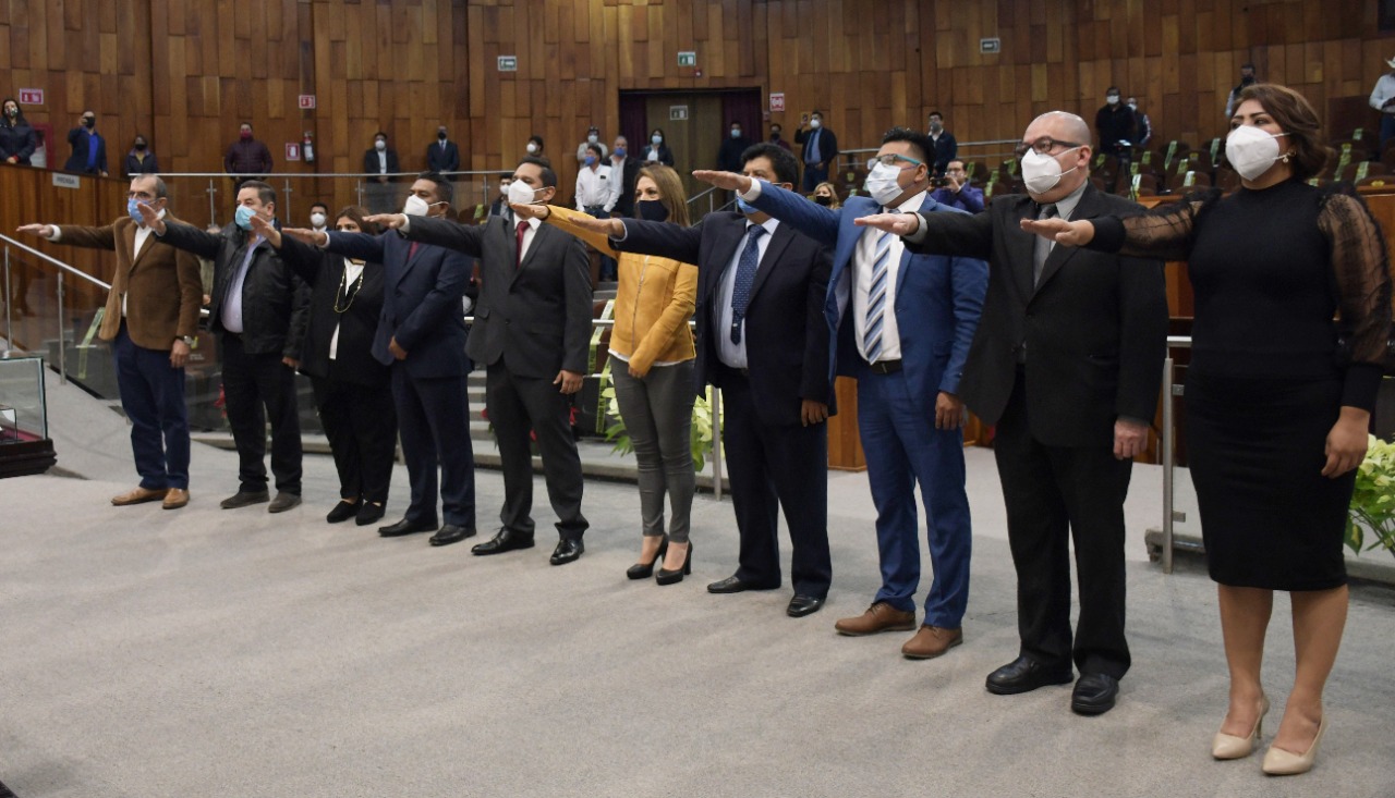 Rinden protesta ante el Pleno del Congreso los integrantes de la CEAPP WhatsApp Image 2020-12-21 at 4.20.52 PM