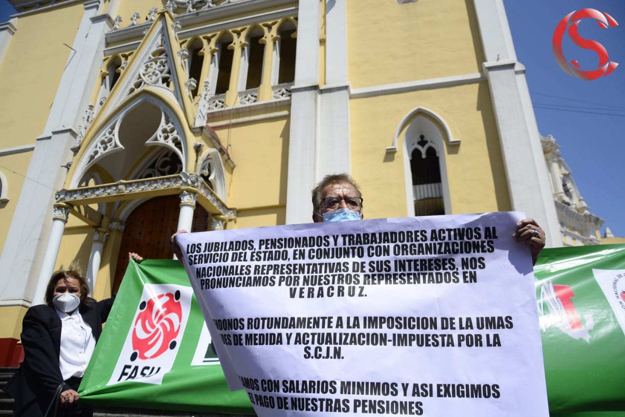 Pensionados exigen respeto a sus derechos laborales WhatsApp-Image-2021-03-18-at-2.00.21-PM