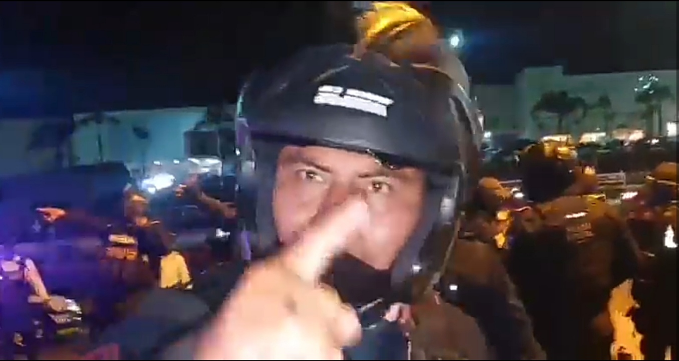 Policía Estatal agrede a reporteros en Xalapa. Screenshot_20210517_234107