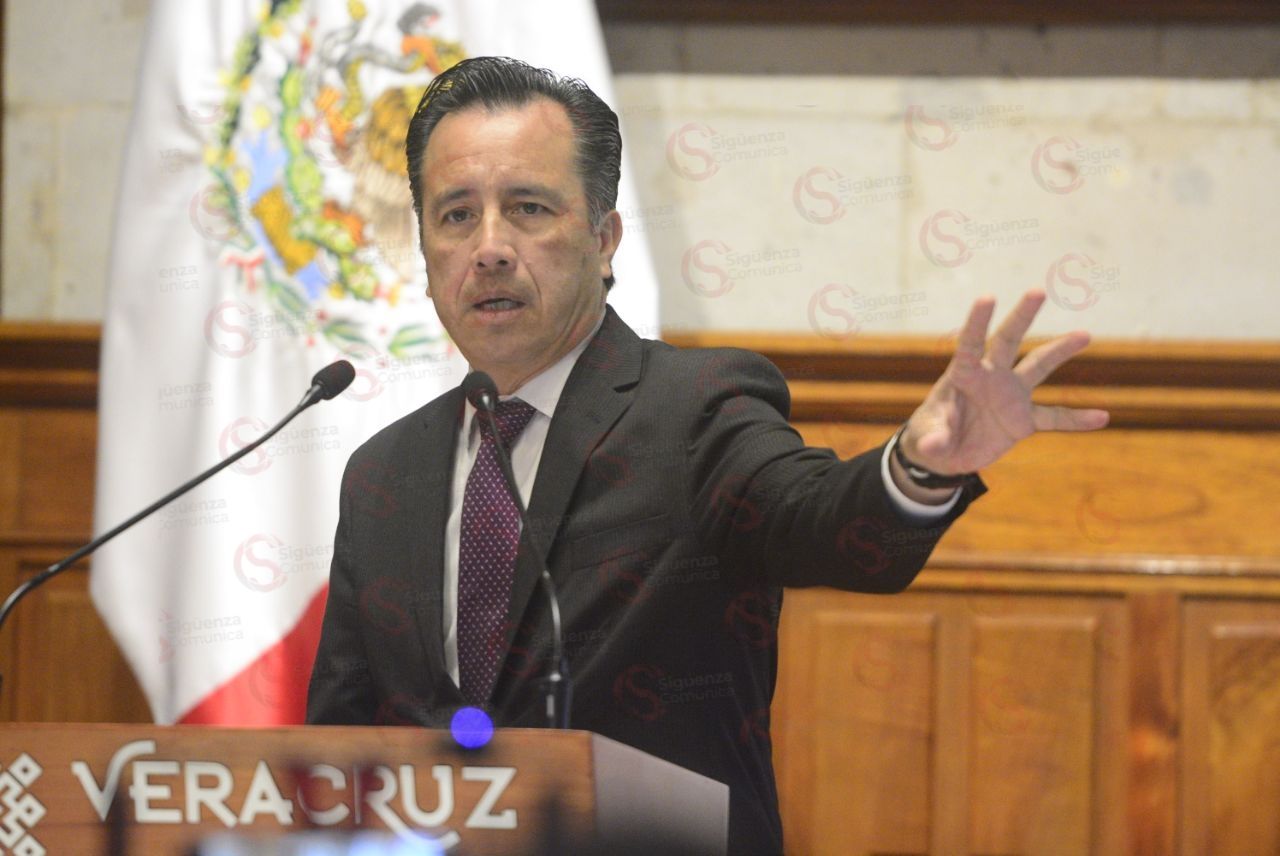 photo5616313581343713229