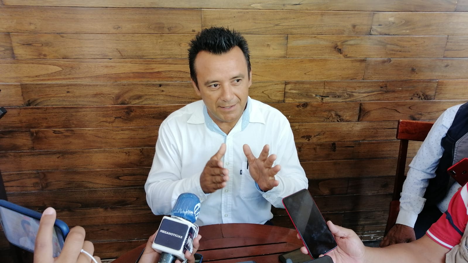 Personal de CFE, tal parece que busca confrontar y hacer quedar mal al gobernador CGJ. IMG-20220429-WA0013