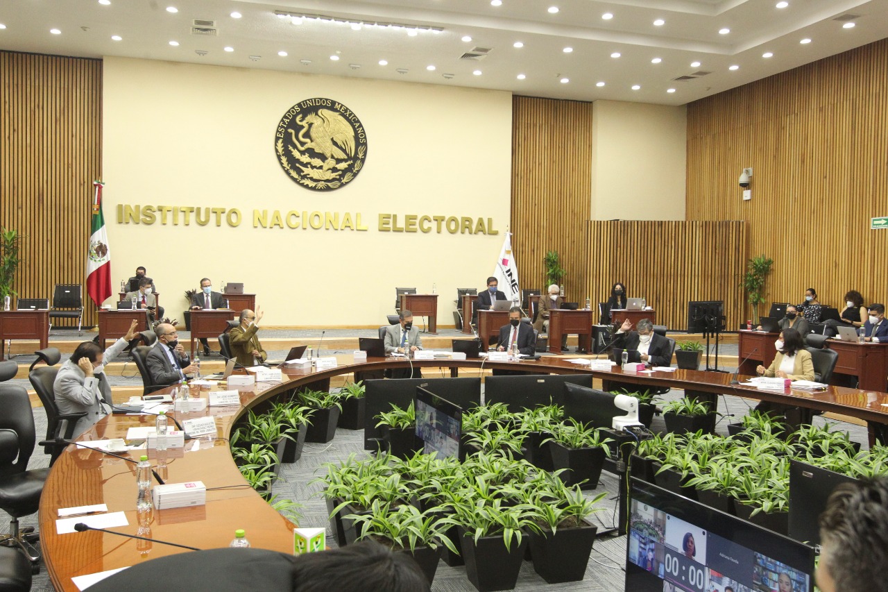 Consultará INE a pueblos y comunidades indígenas sobre cómo acreditar autoadscripción en postulación de candidaturas. IMG-20220518-WA0006