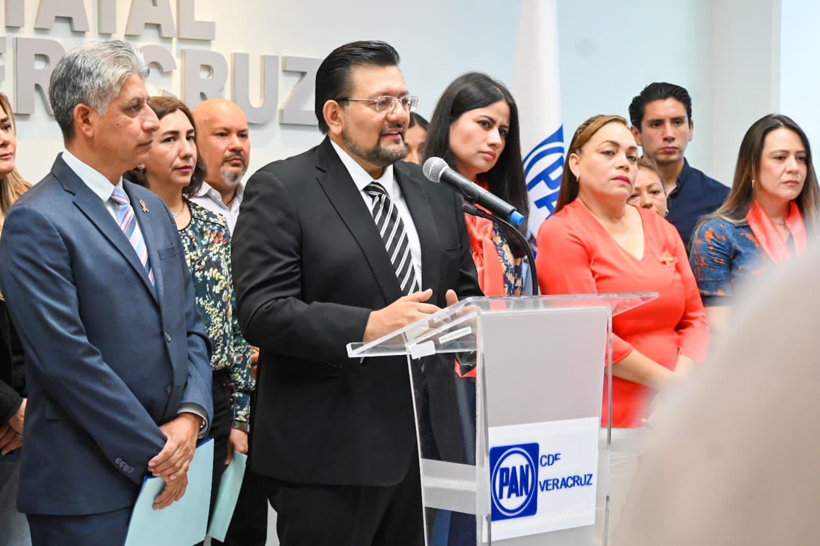 Enrique Cambranis, nuevo Coordinador del Grupo Legislativo del PAN en el Congreso de Veracruz WhatsApp Image 2022-05-25 at 1.13.00 PM