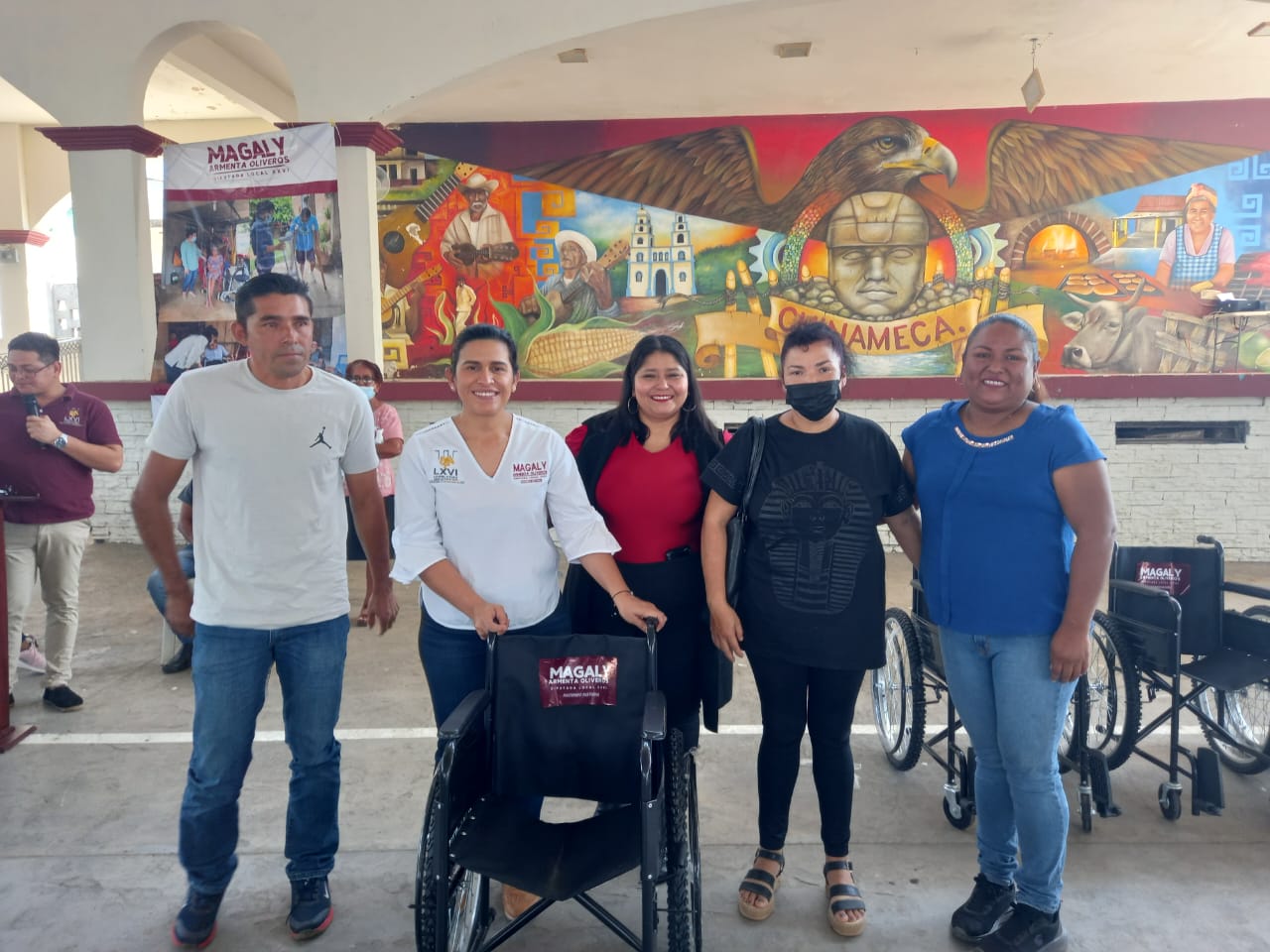 Cierra Magaly Armenta el 2022 con entrega de aparatos de movilidad y auditivos en el Distrito de Cosoleacaque. IMG-20221231-WA0006