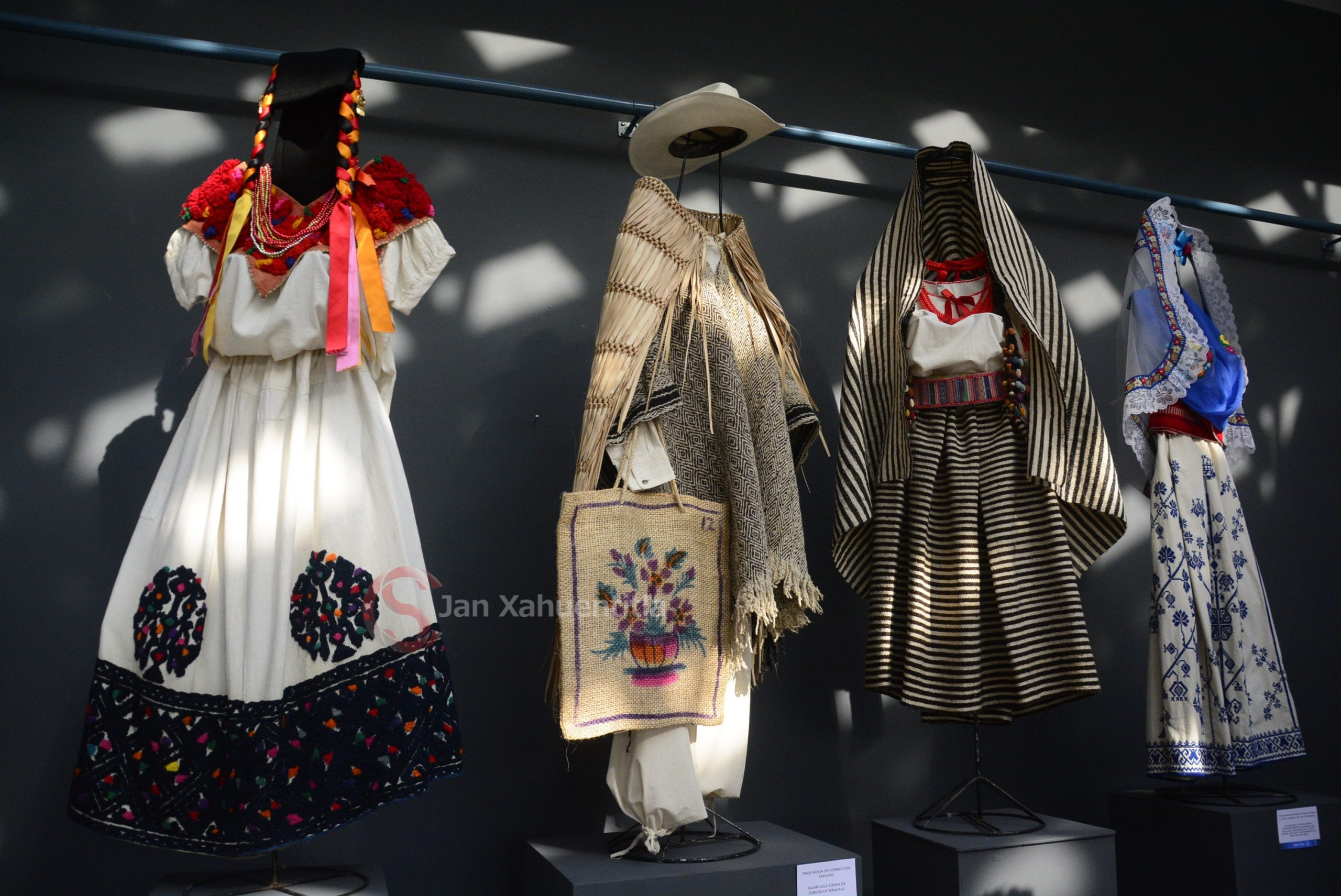 Indumentaria tradicional mexicana, colección del maestro René Ramírez Ordóñez en la IMAC | GALERÍA. Photo_1676835396442