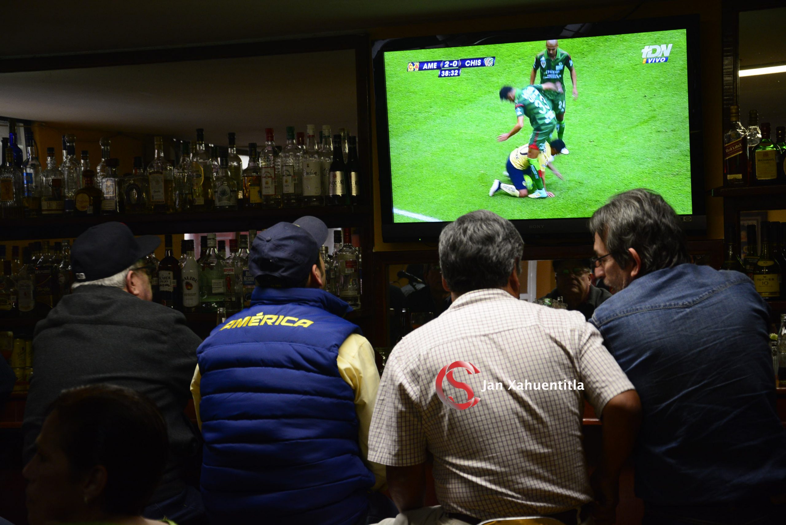 Vigilará Ayuntamiento que centros de diversión cumplan con reglamentos. bar fútbol