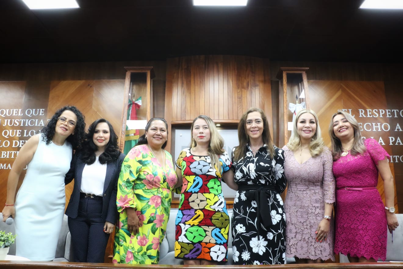 El TEV firma “Acuerdo Pluripartidista por la Paridad de Género en la Política”. WhatsApp Image 2023-03-03 at 7.03.12 PM