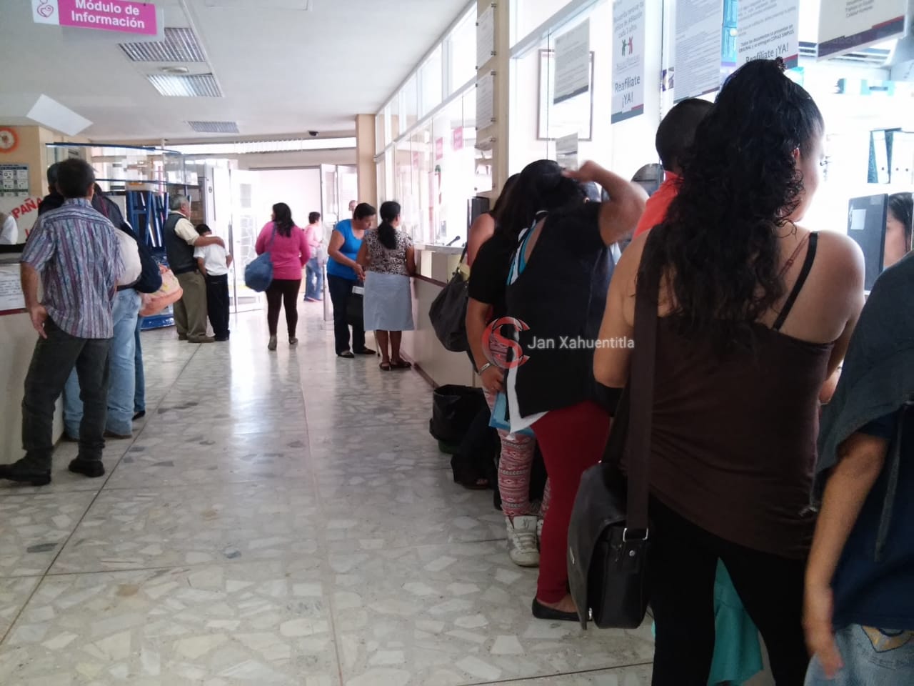 Pese a cifras “históricas”, el sistema de salud de Veracruz sigue rebasado: SESVER presume logros mientras persisten carencias hospital civil