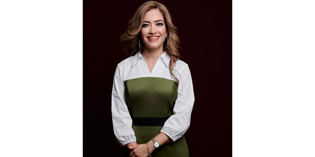 De los Ángeles a los Demonios Denisse Uribe Obregón