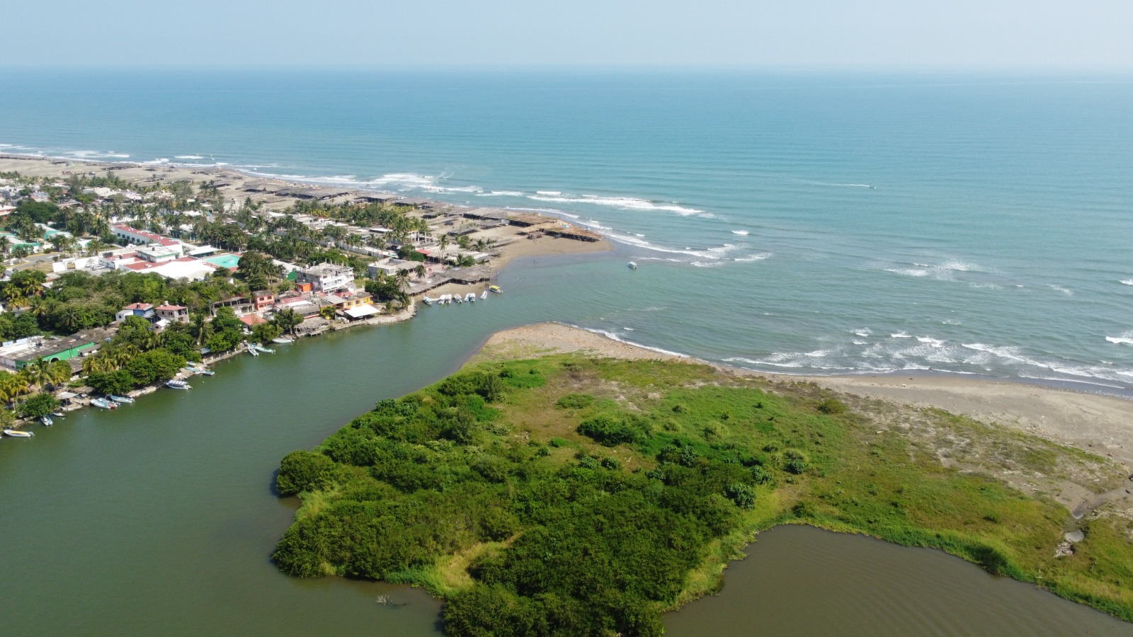 Ayuntamiento de Úrsulo Galván va por el saldo blanco. mar de Úrsulo Galván
