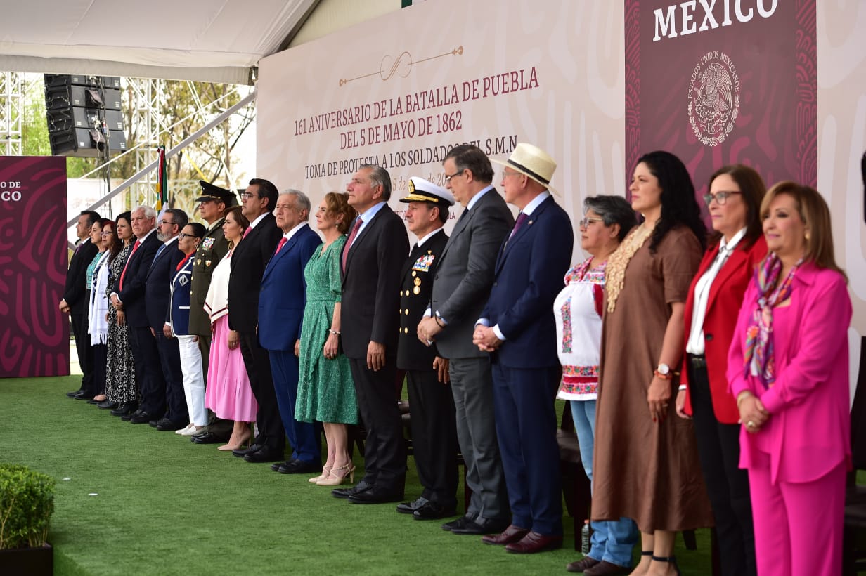 ¡Error, la irrespetuosidad al protocolo institucional? Batalla_de_Puebla_12.27.59