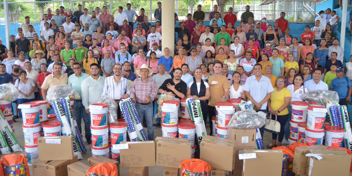 Con la educación hay compromisos y acciones reales, no simulaciones: Gómez Cazarín WhatsApp Image 2023-05-04 at 18.15.34