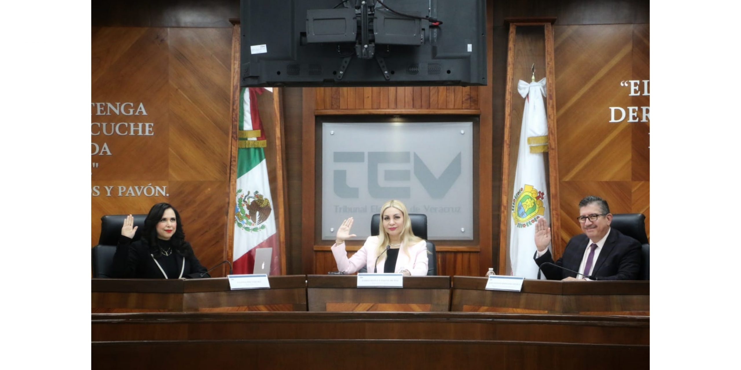 Pleno del Tribunal Electoral de Veracruz (TEV) resolvió 10 medios de impugnación, entre los que destacan los siguientes: TEV