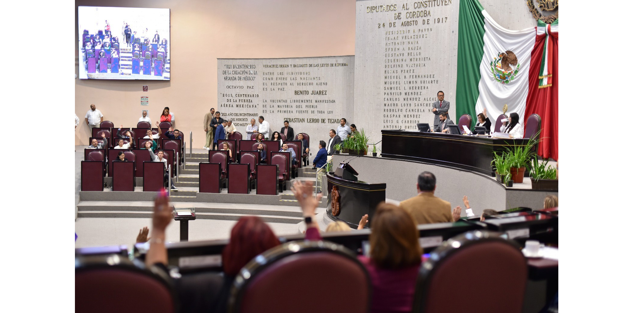 Aprueba Congreso que contralores de organismos autónomos sean reelegibles sesión congreso