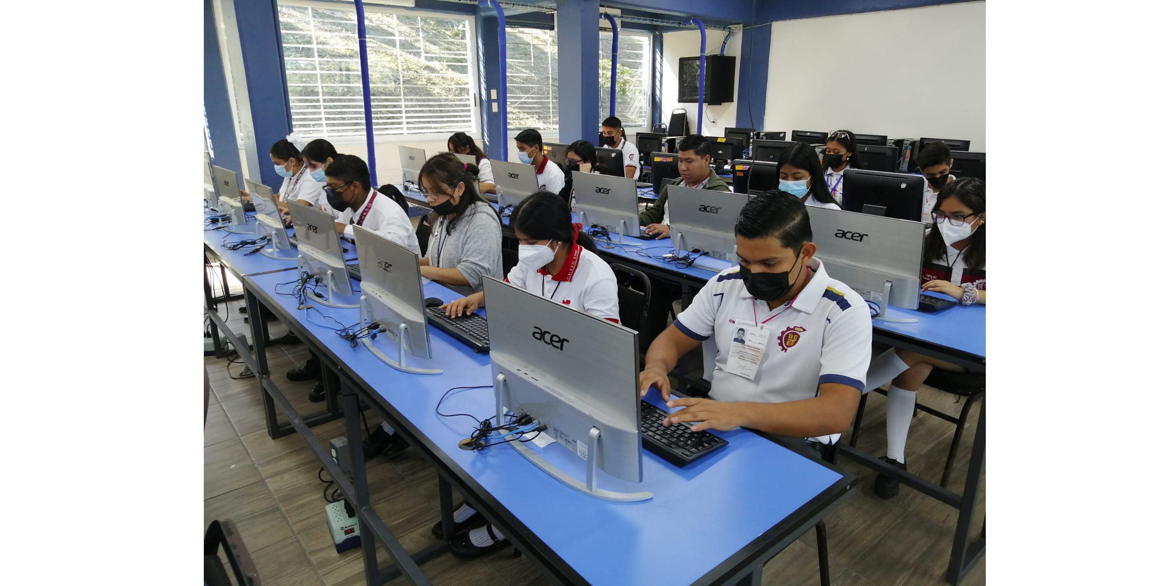 En Cbtis de Coatepec alumnos recibieron clases fantasma, nunca hubo maestros CBTIS Coatepec