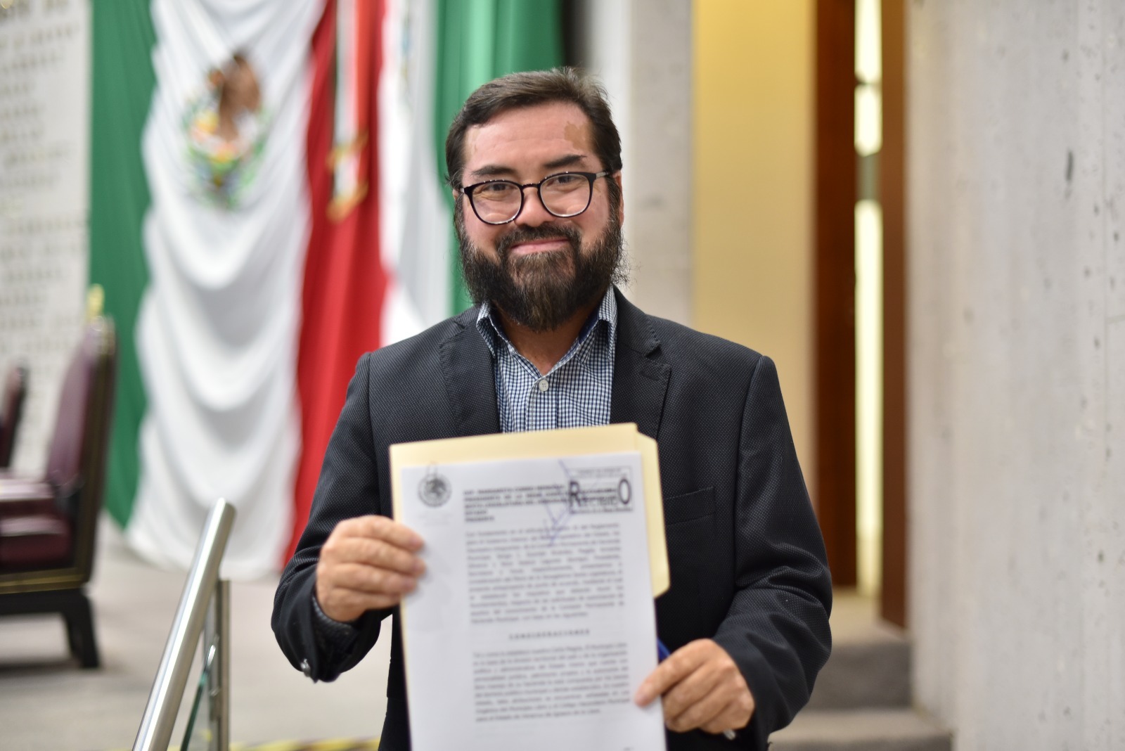 Propone Comisión el Manual de requisitos que deben cumplirse ante solicitudes municipales Sergio Guzmán
