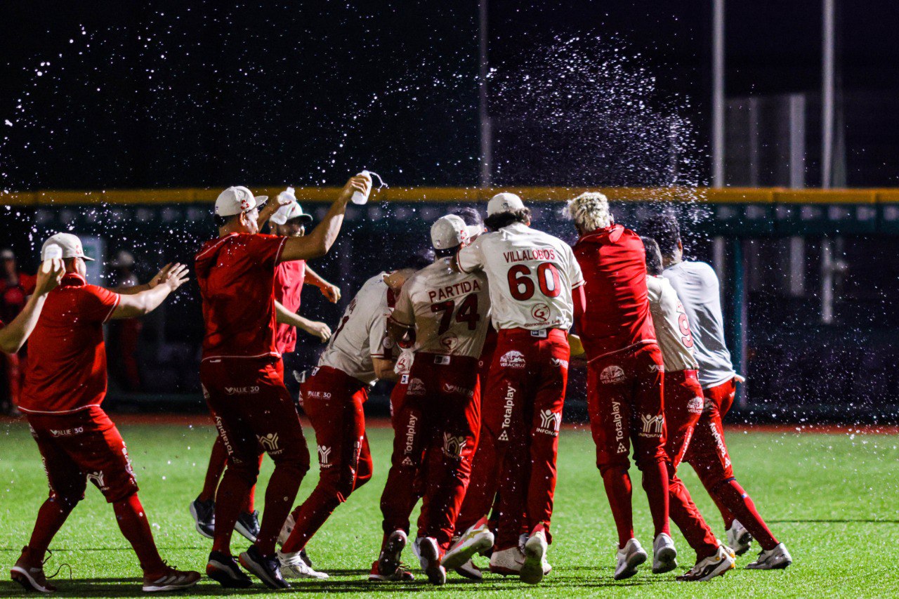 Liddi y El Águila dejan regados a León en 14 entradas Águila de Veracruz
