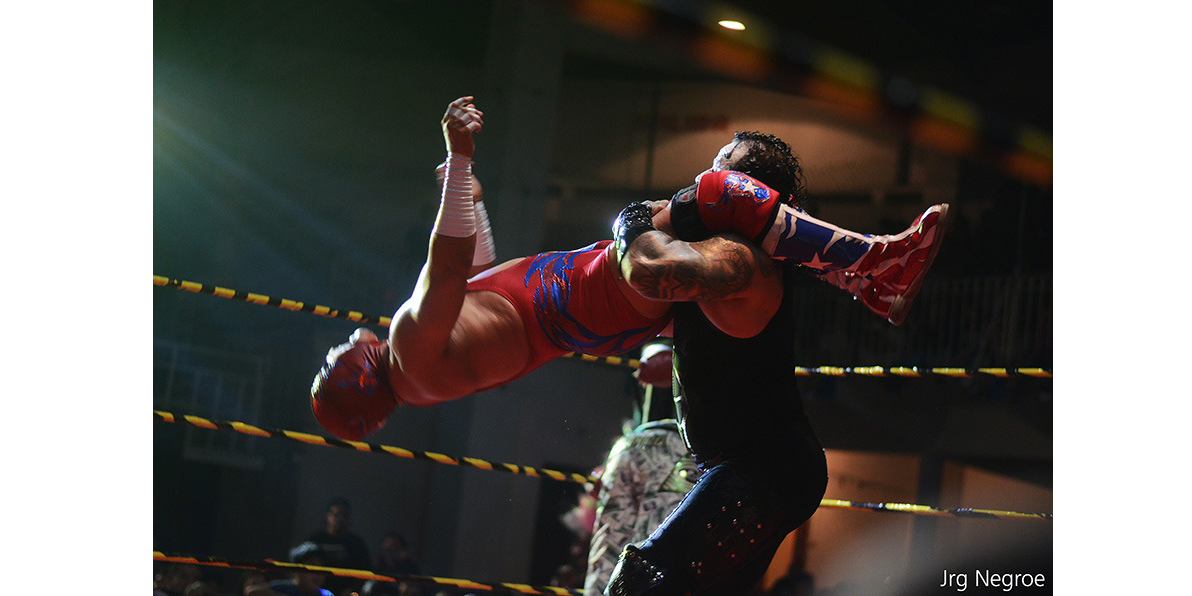 La Sangre Texana se aviva sobre La Familia de Tijuana en Clasemanía Retro Lucha libre