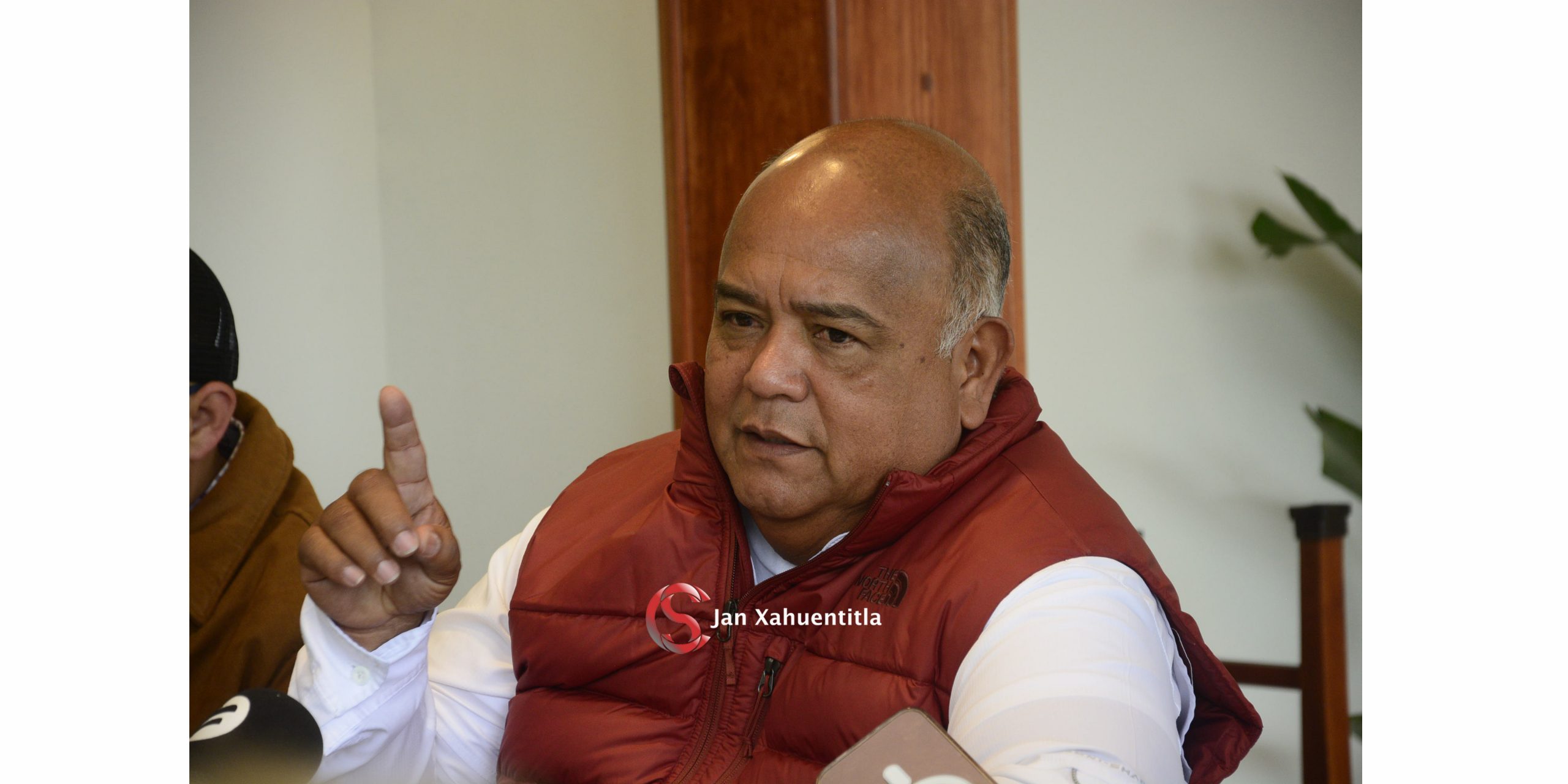 Cisneros extiende su mano solidaria a Nahle y pide unidad Eric Cisneros Burgos