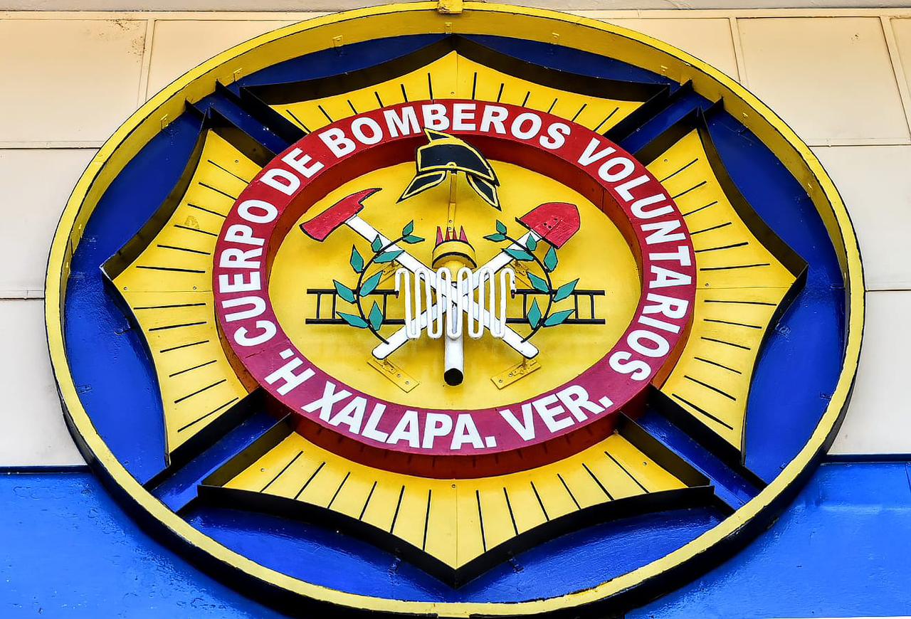 Trabajan Bomberos y Ayuntamiento de Xalapa por el bienestar de la gente Bomberos