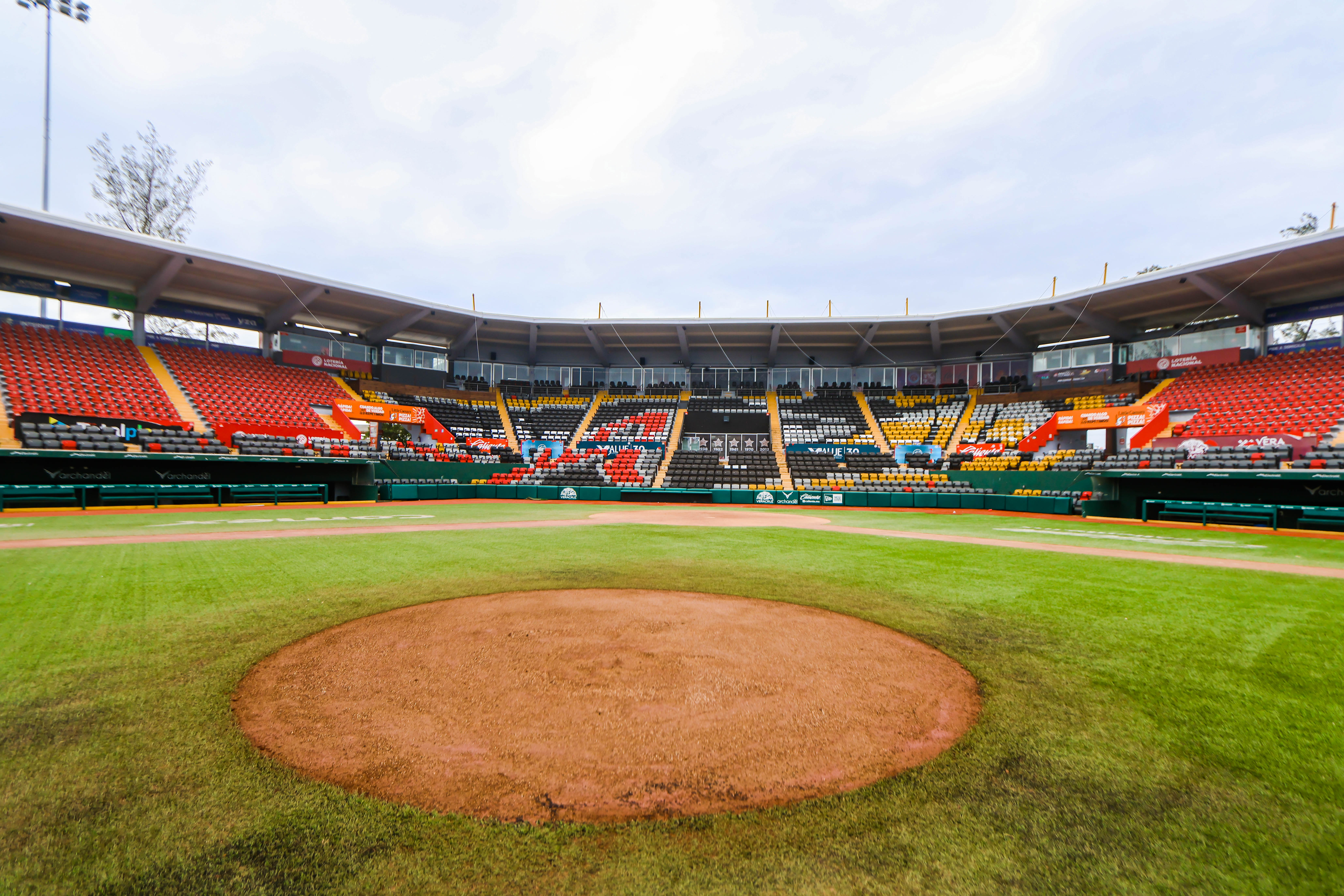 Todo listo para el Draft de la Liga Mexicana de Softbol TERRENO SIN LOMA-2516