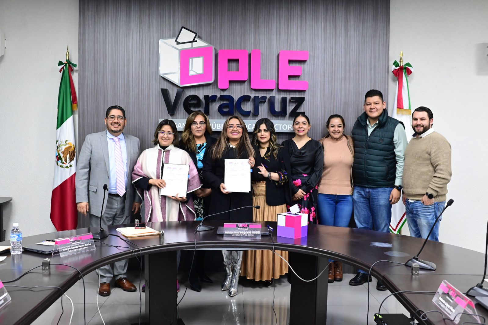 OPLE Veracruz firma Convenio de Colaboración con la Asociación Mexicana de Consejeras Estatales Electorales OPLE Veracruz