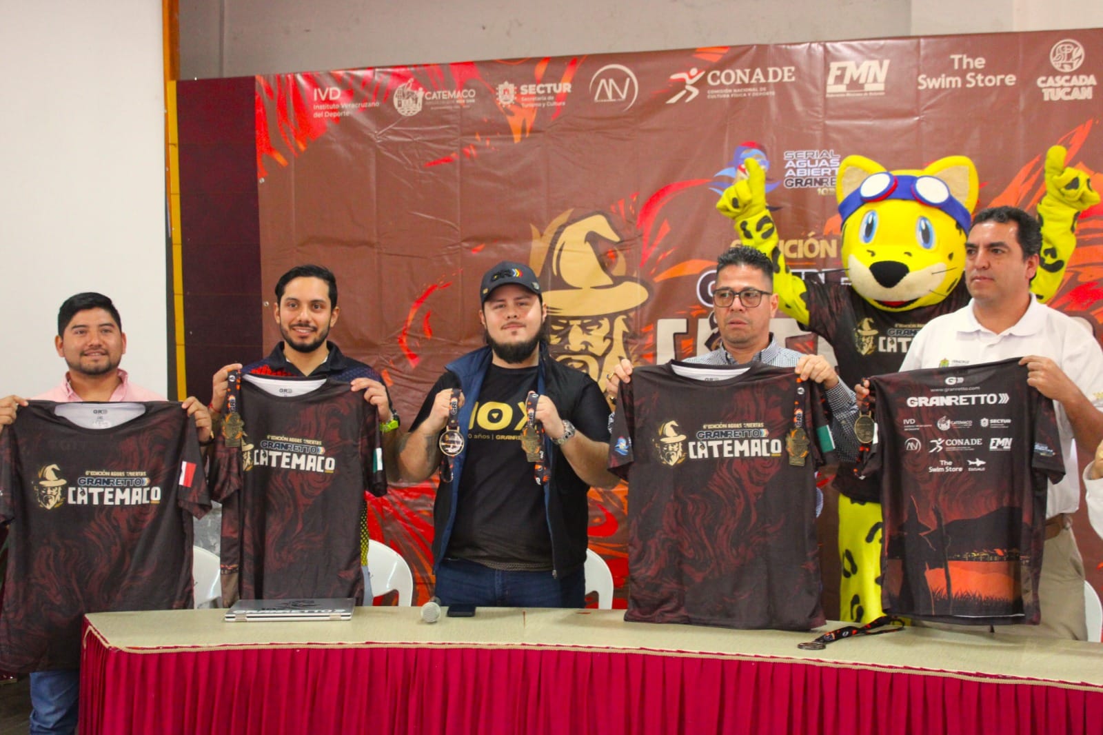 Presentan Gran Retto Aguas Abiertas en Catemaco Presentan Gran Retto Aguas Abiertas en Catemaco