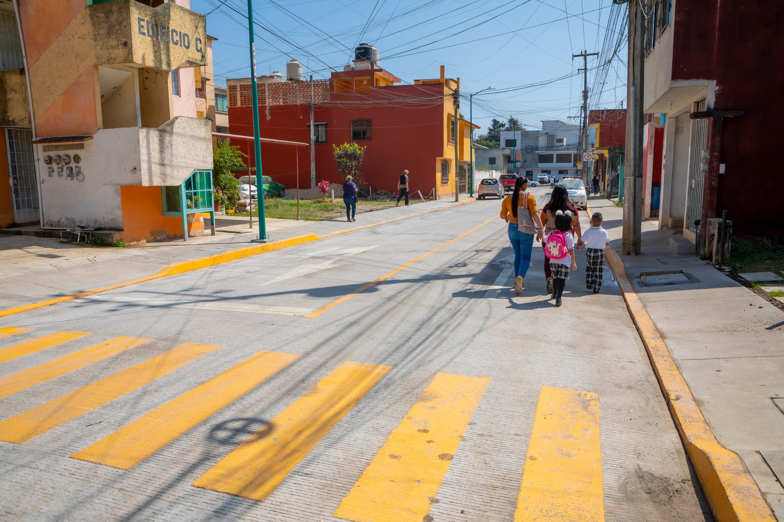 Con transparencia y eficiencia, se construyen más y mejores obras en Xalapa: Ricardo Ahued Pavimentación