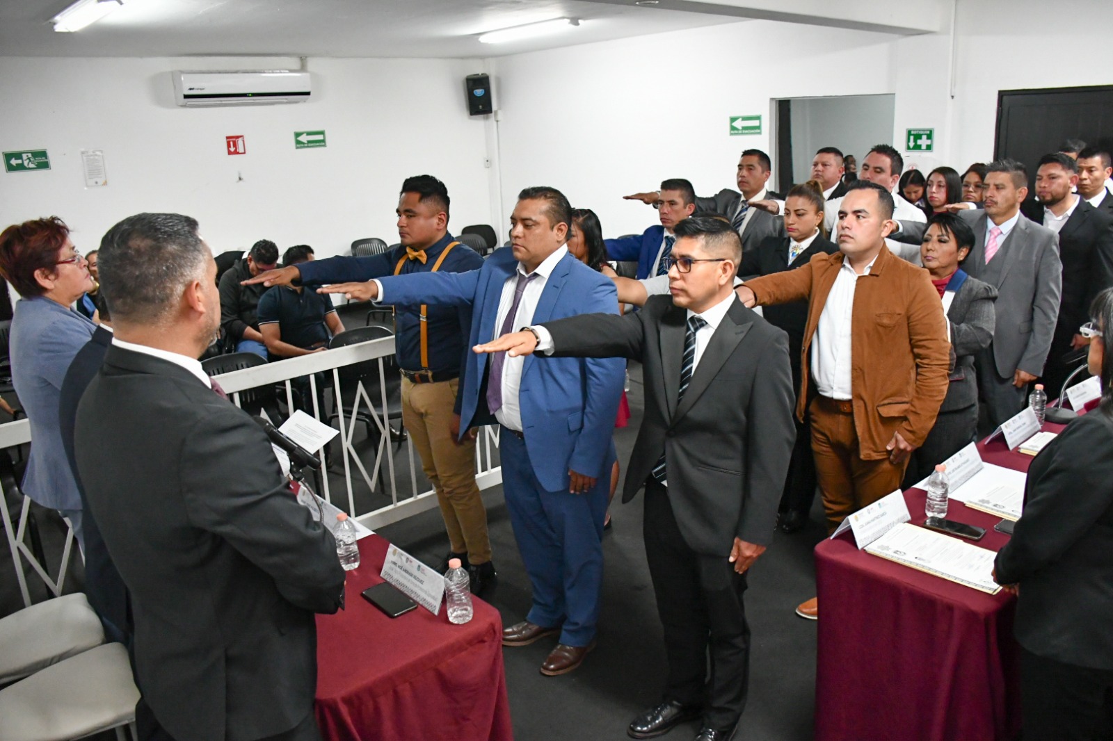 Reconoce SSP excelencia académica de 49 egresados de diferentes programas de estudio