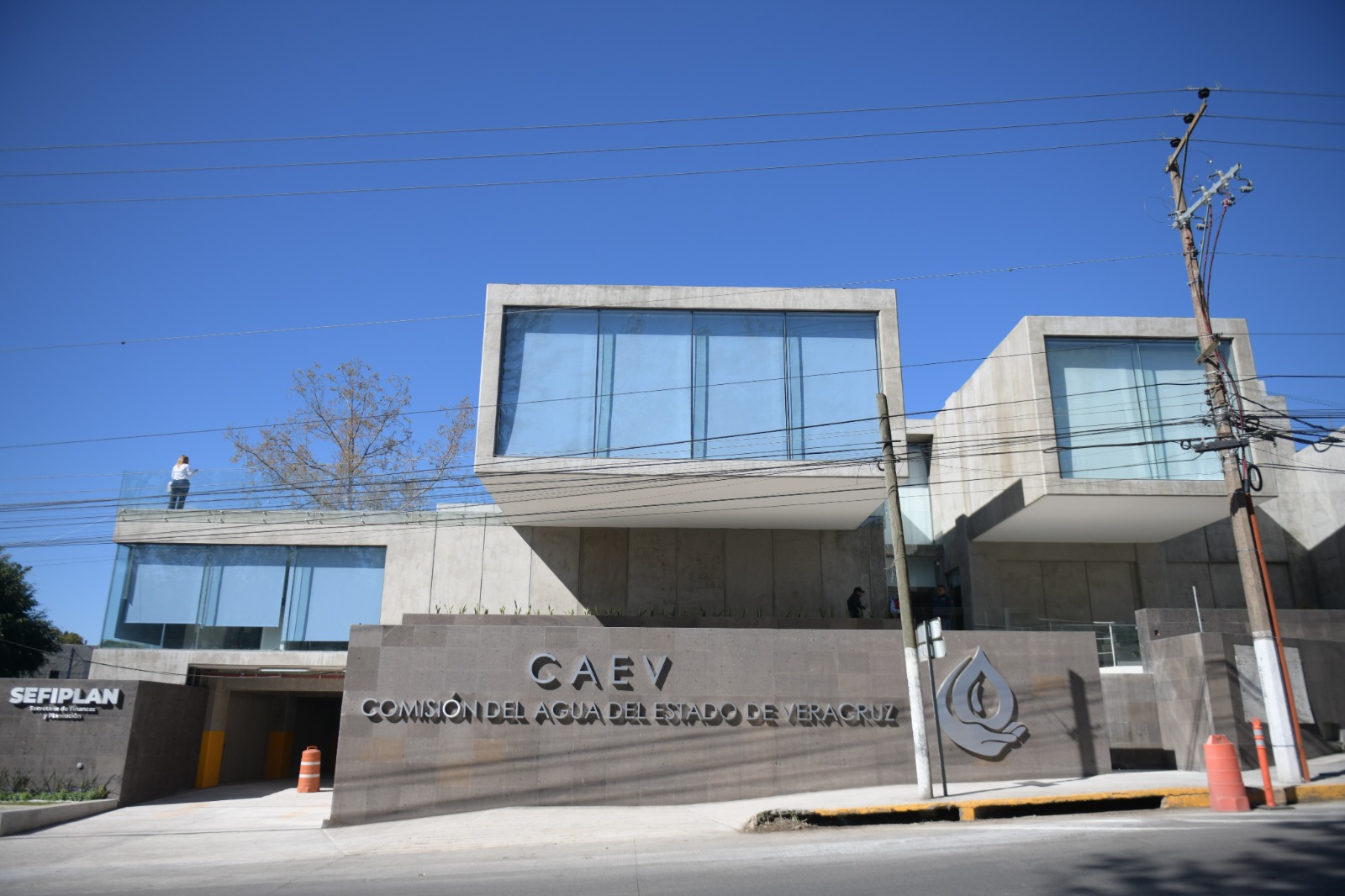 Alista gobernador Cuitláhuac García entrega de nuevas oficinas a la CAEV Alista gobernador Cuitláhuac García entrega de nuevas oficinas a la CAEV