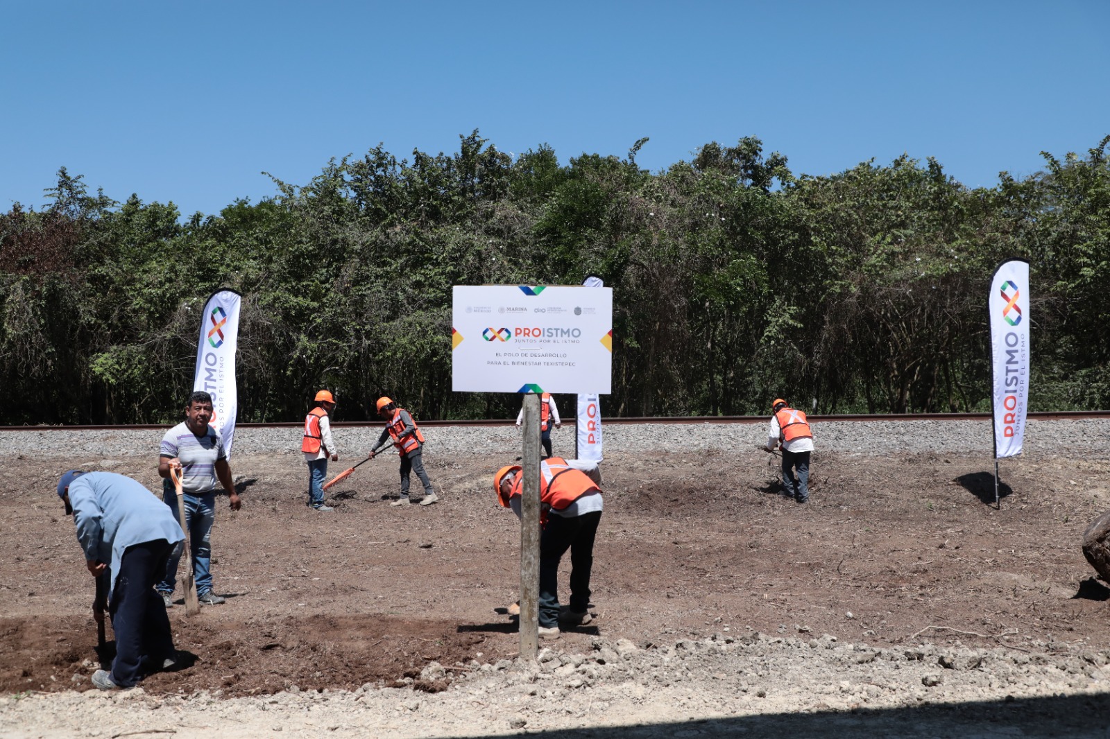 Veracruz listo: colocan primera piedra del Polo de Desarrollo de Texistepec IMG-20240229-WA0004
