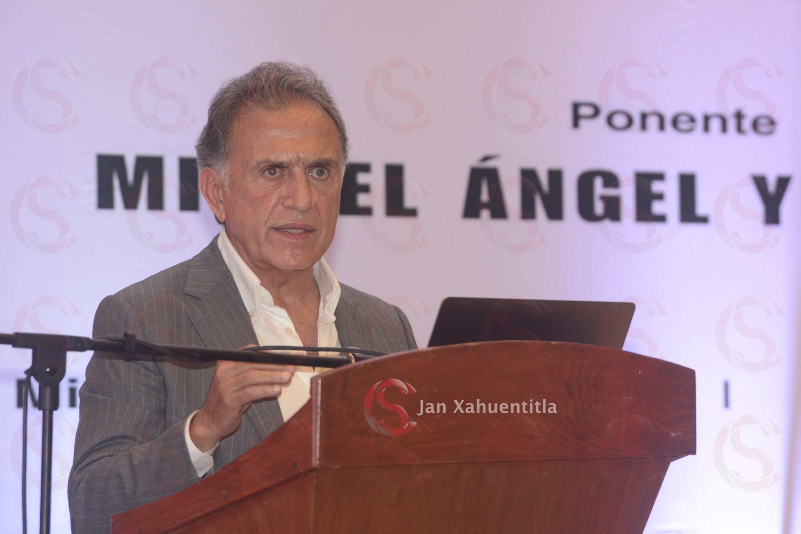 Miguel Ángel Yunes Linares-MIYULI