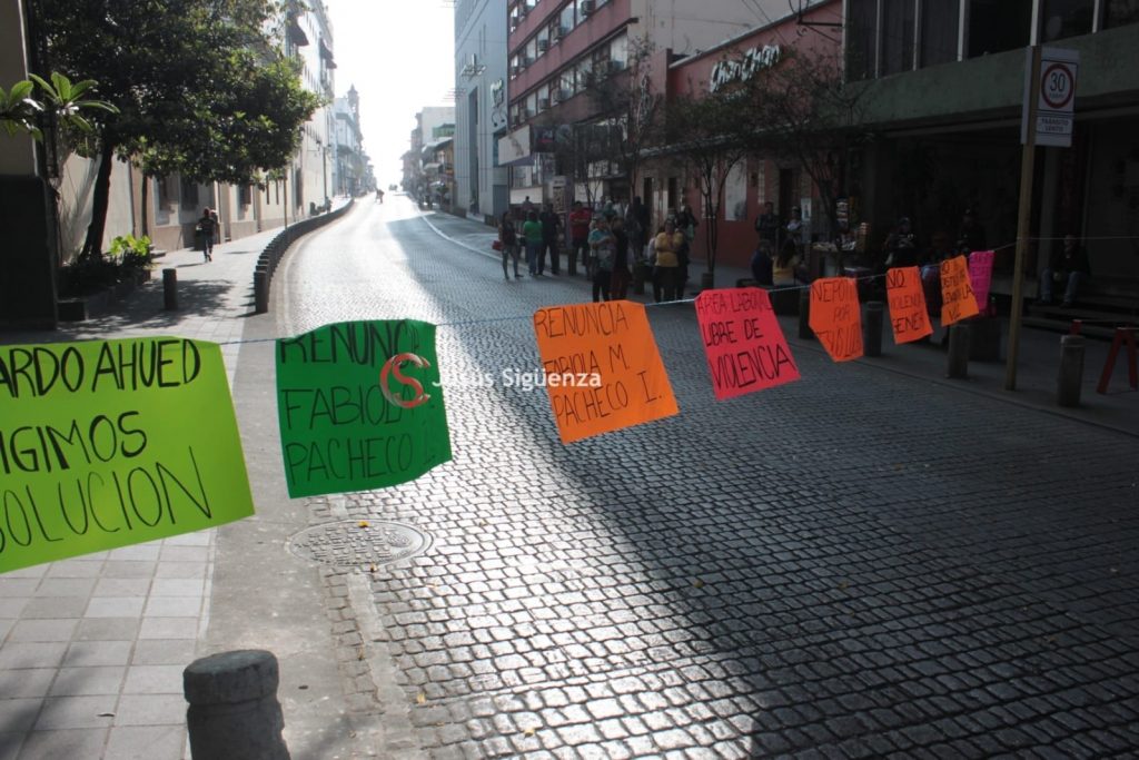 Empleados del Ayuntamiento de Xalapa denuncian violencia de género en oficinas de Desarrollo Económico