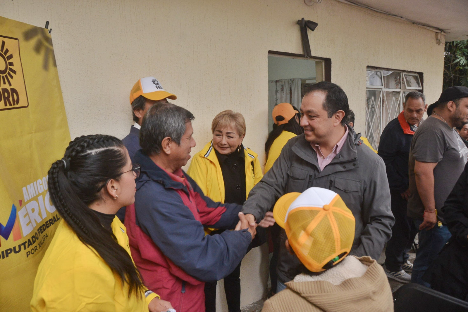 Xalapeños le piden al candidato Américo Zúñiga que sea un diputado gestor Xalapeños le piden al candidato Américo Zúñiga que sea un diputado gestor