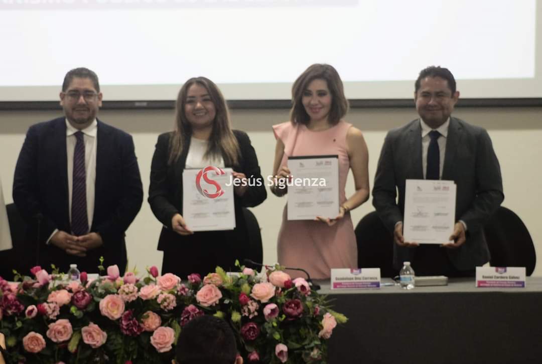 OPLE Veracruz fortalece el Proceso Electoral con firma de Convenio con el Colegio de Notarios de Veracruz