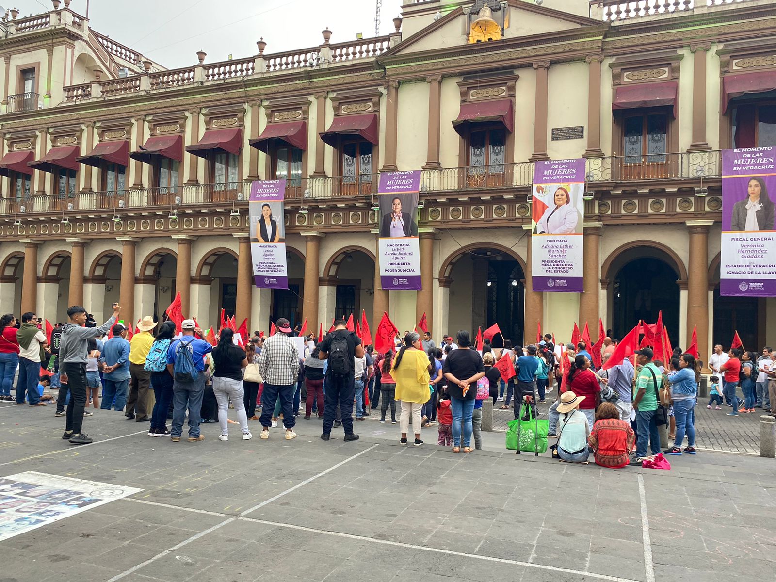 Protestan antorchistas; denuncian que gobierno promueve invasiones WhatsApp Image 2024-03-22 at 18.24.40