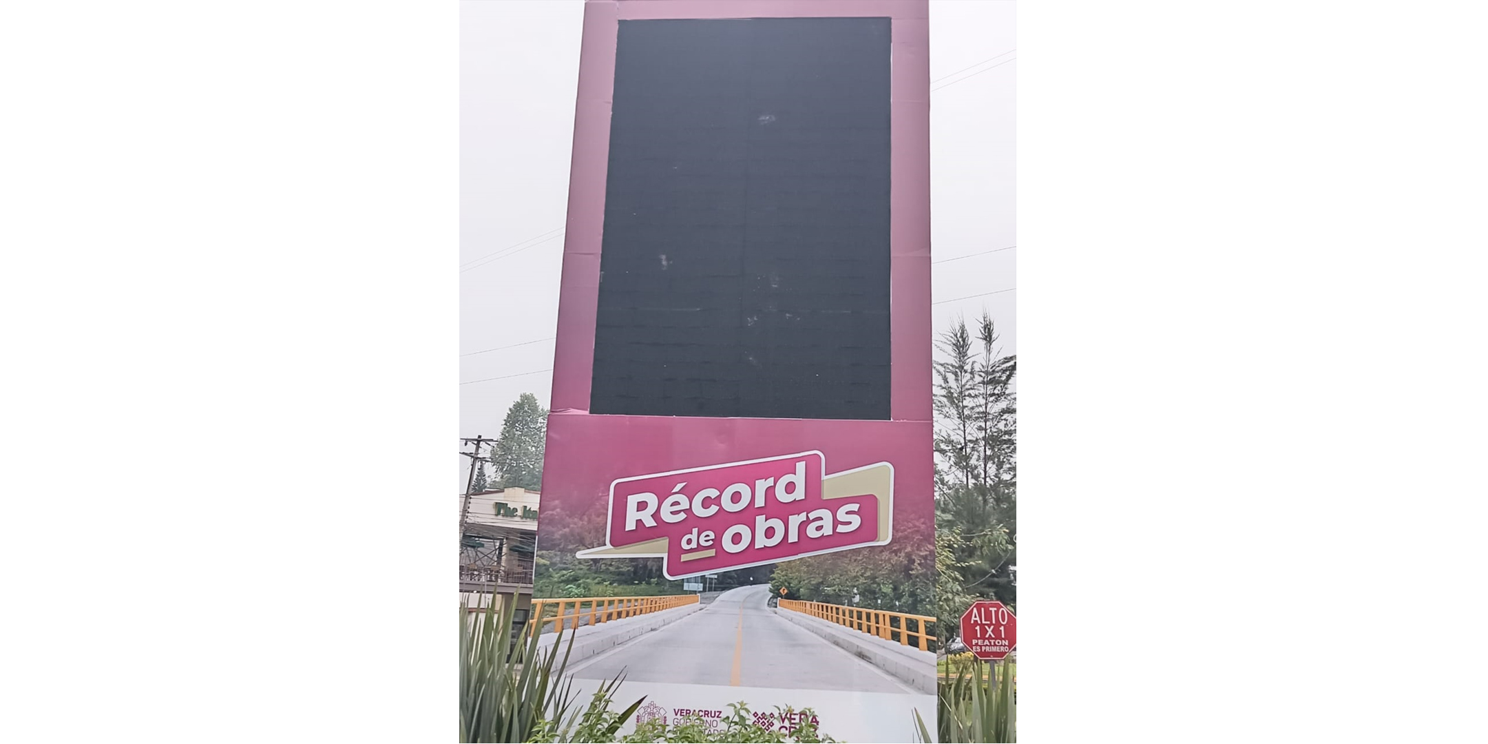 El reloj centroamericano abandonado y sin energía reloj centroamericano