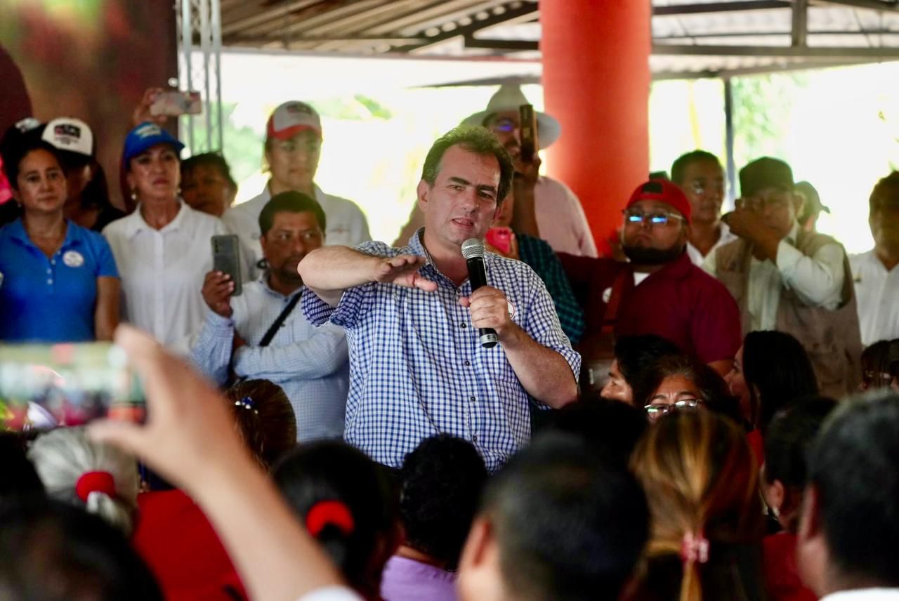 Siempre con las maestras y maestros de Veracruz: Pepe Yunes Pepe Yunes