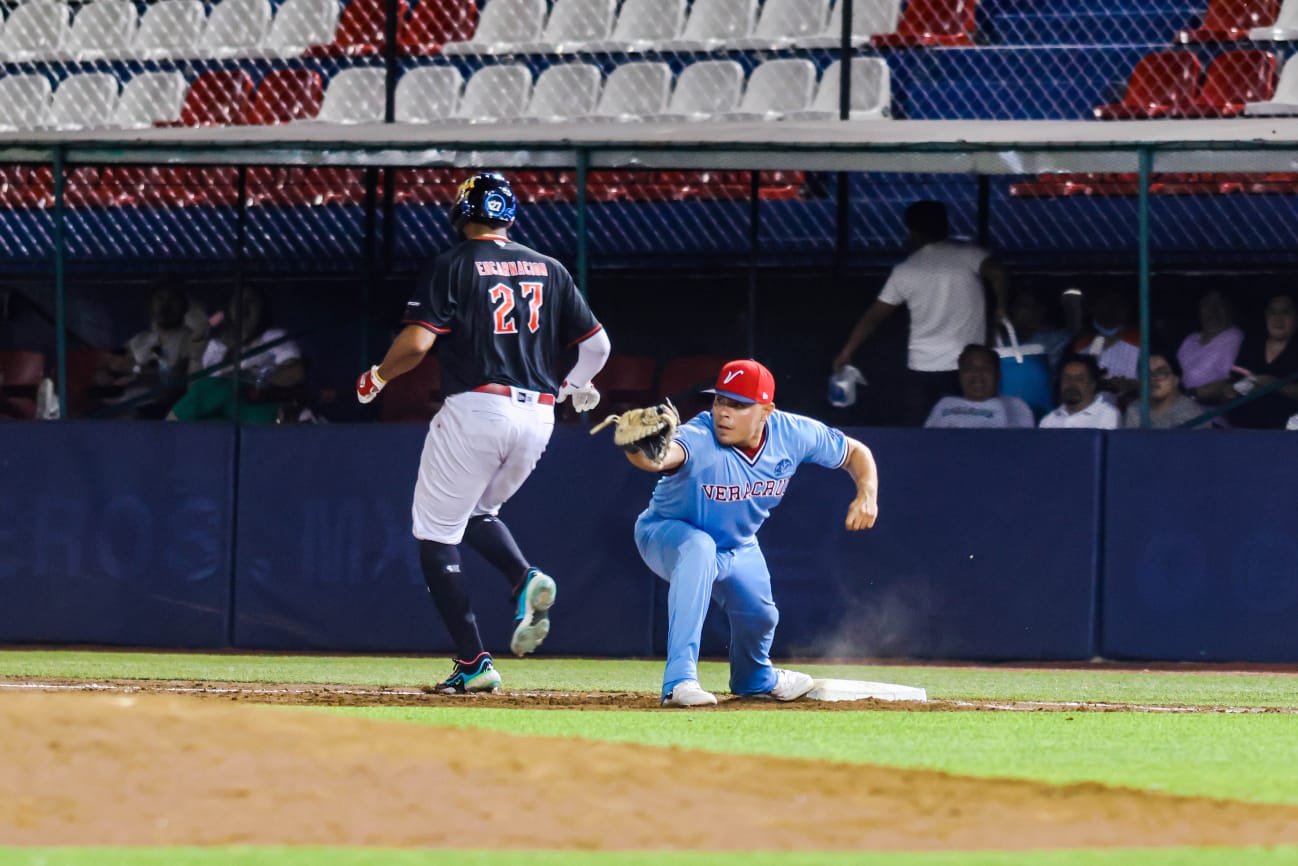 Guerreros amarra serie en el Vasconcelos