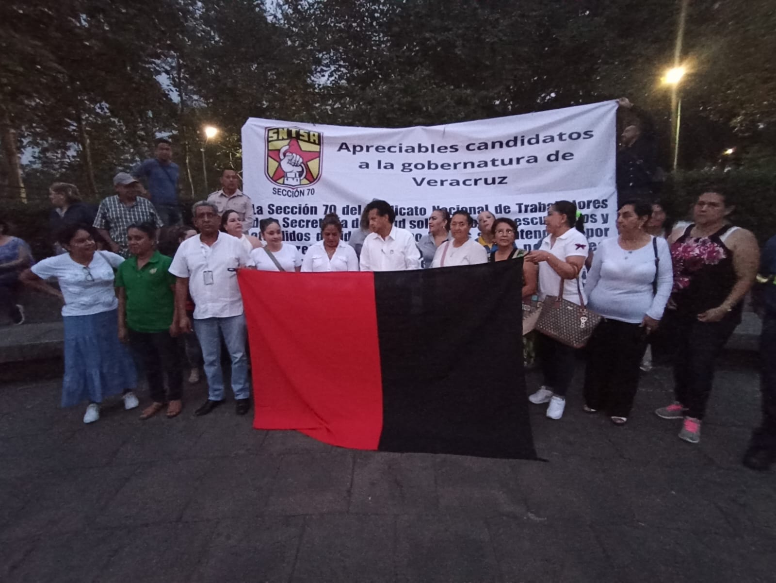 Acusan a FGE de abrir investigación por plantón en Sesver IMG-20240524-WA0005