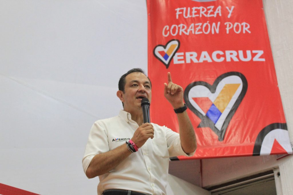 Américo Zúñiga