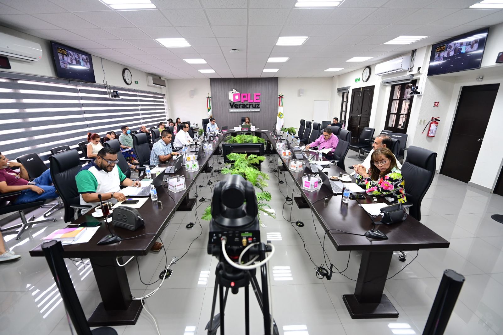 OPLE Veracruz aprueba medidas para dotar de certeza la elección en distritos de 01 Pánuco y 11 Xalapa II ople sesion