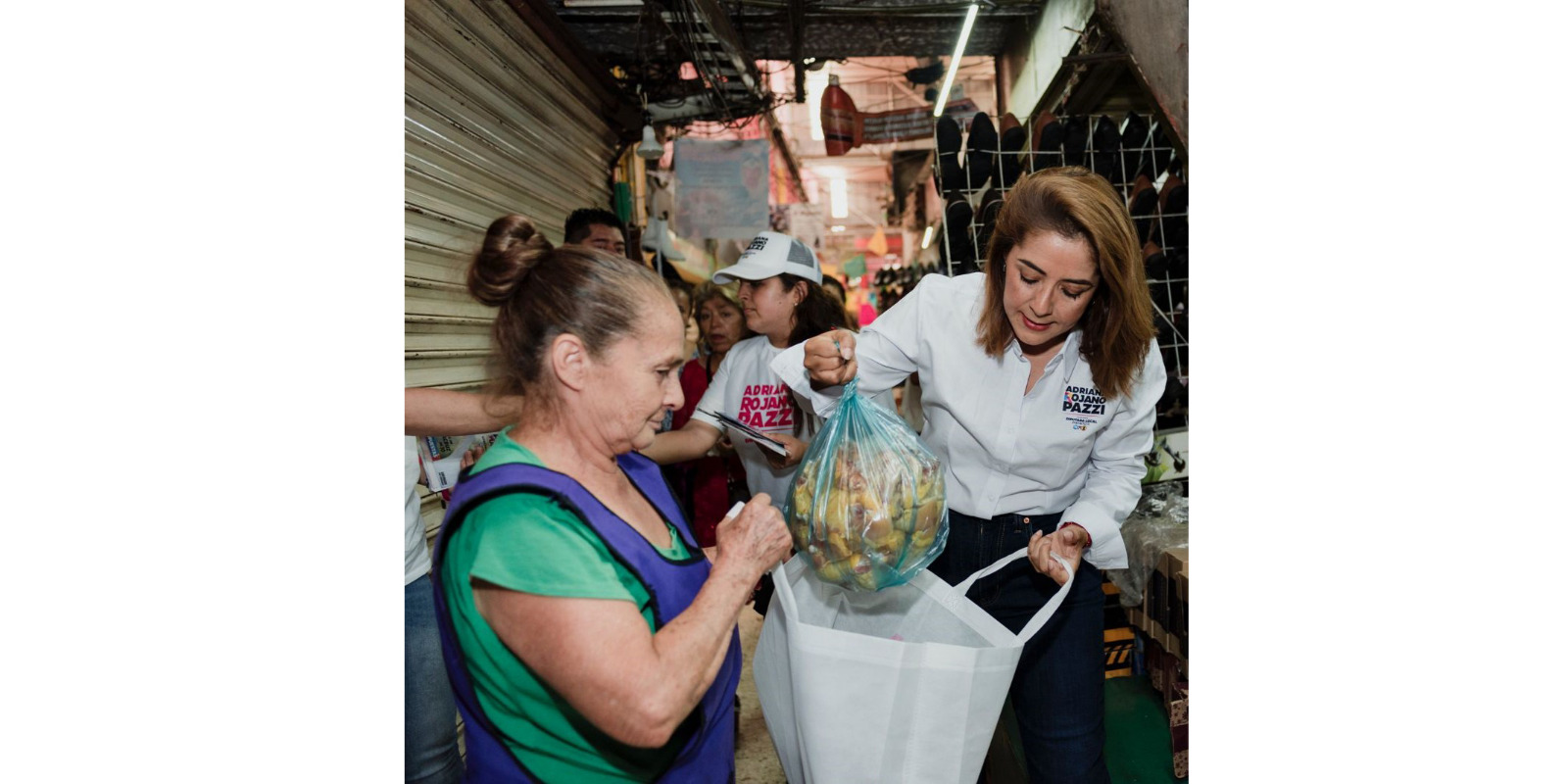 Locatarios del mercado Jáuregui se suman al cambio rojano mercado