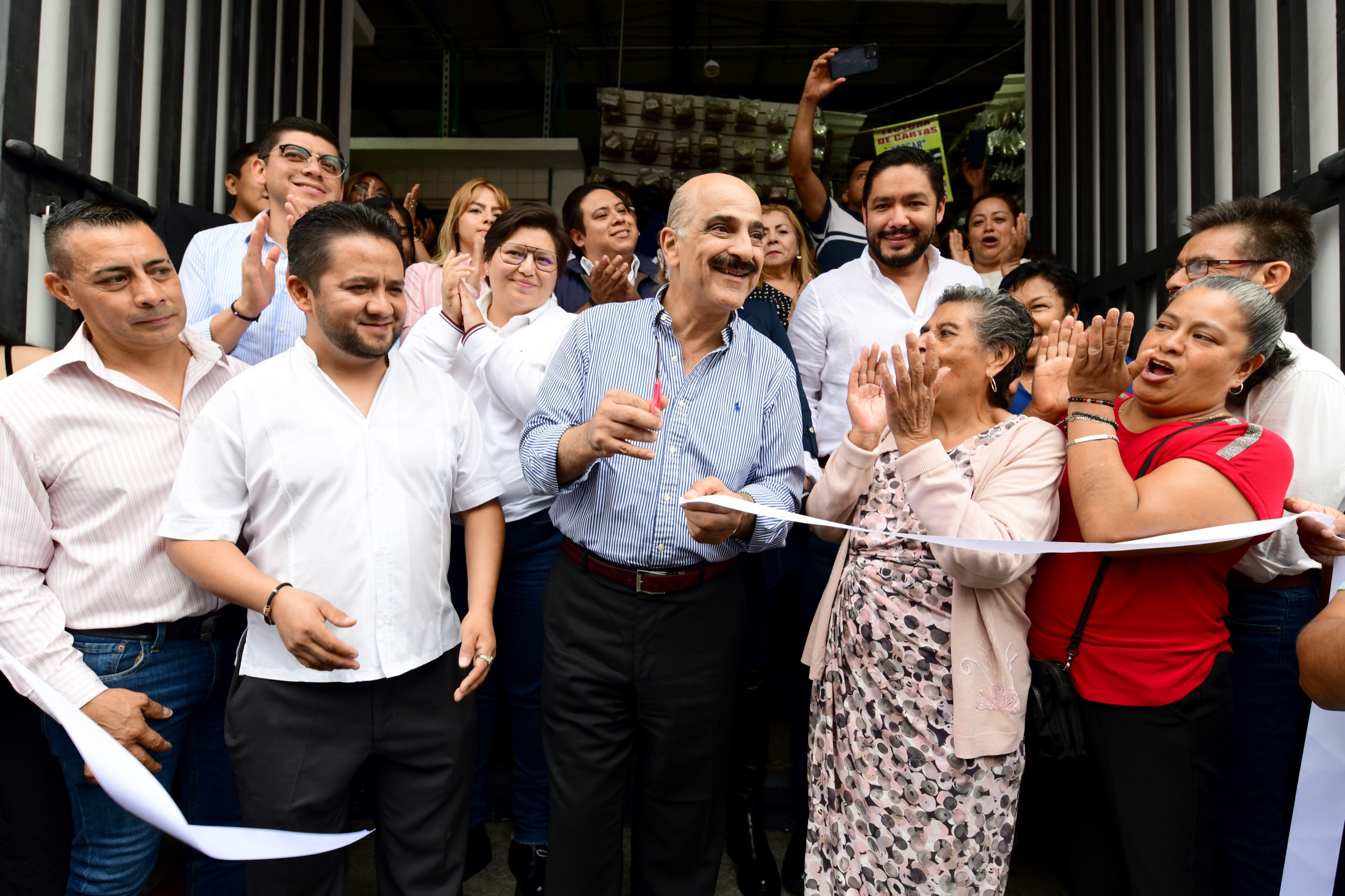 Entrega Ricardo Ahued obras de rehabilitación integral del mercado Galeana Ricardo Ahued