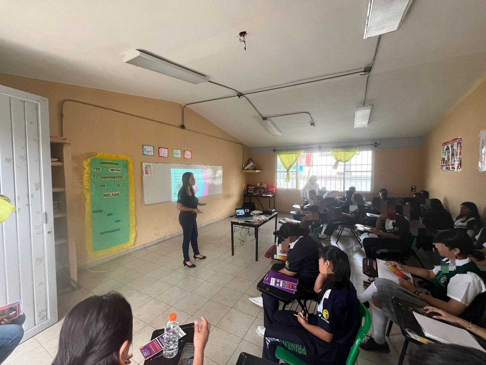 Da cursos el IMM a estudiantes para erradicar la violencia contra la mujer en Córdoba imm cordoba3
