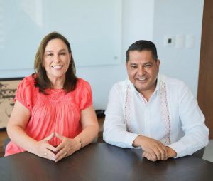 Luis Arturo Santiago y Rocío Nahle